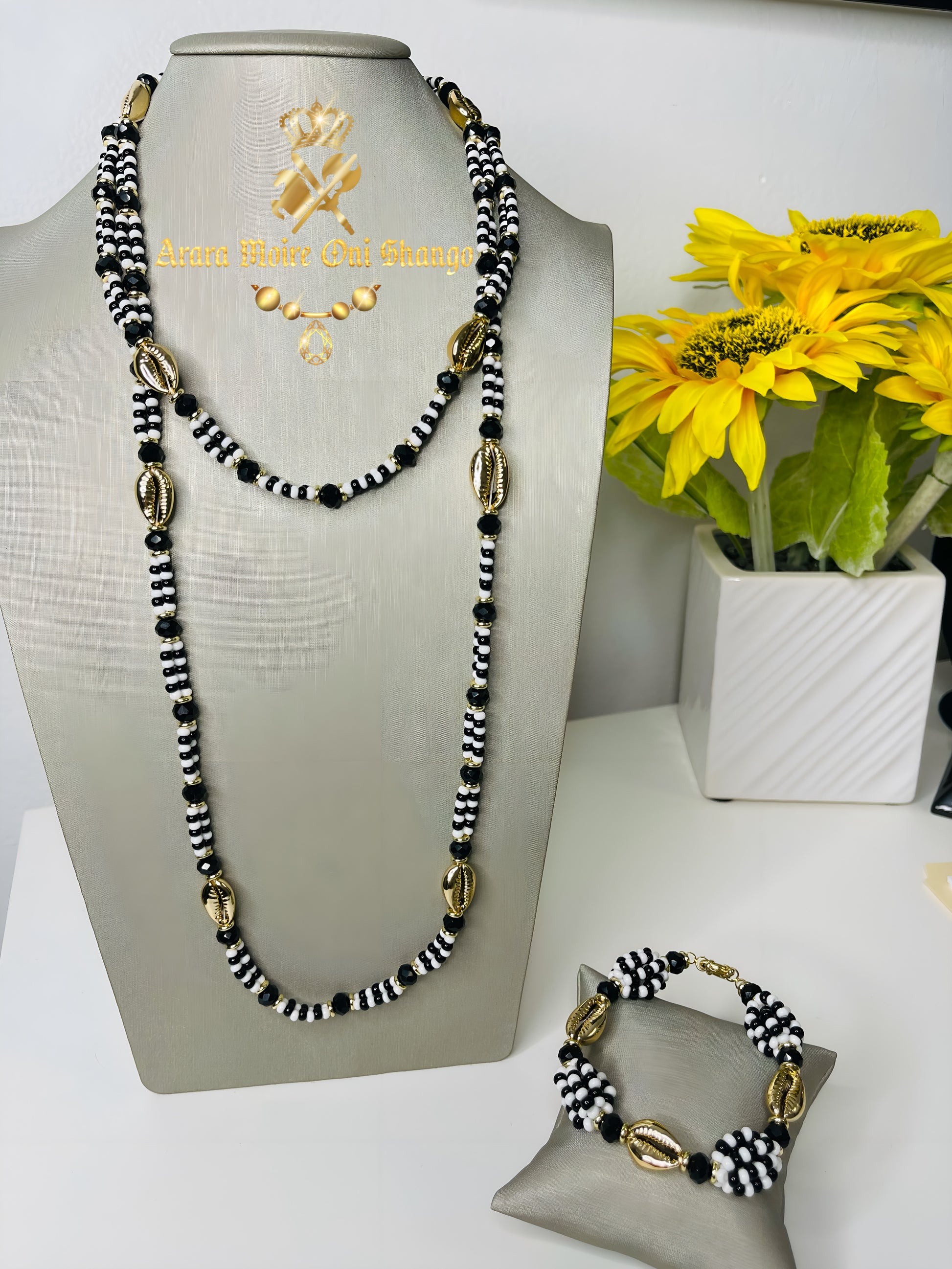 Collar y idde de afra